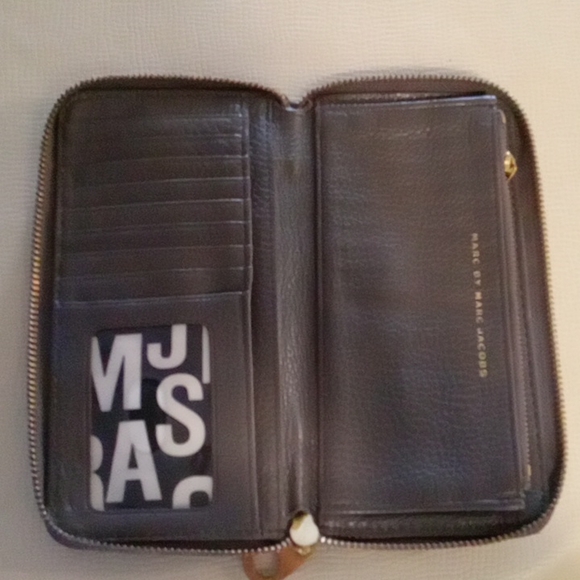 Marc by Marc Jacob wallet - Picture 3 of 11